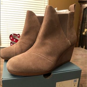 Tom’s Kelsey Wedge Bootie
